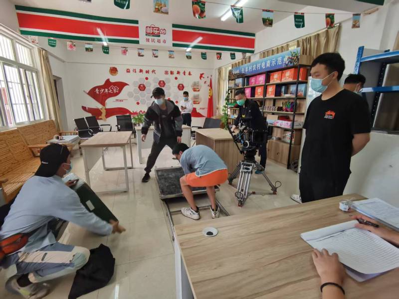 东兰县广告片拍摄公司：极简主义践行者，少即是多的视觉哲学